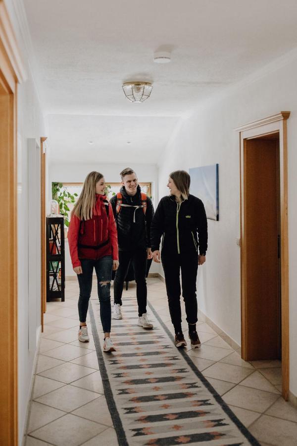 Dorfcafe Unken Hotelpension Swirtshaus Im Dorf エクステリア 写真