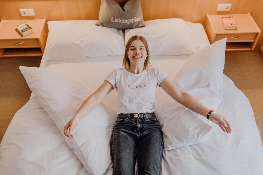 Dorfcafe Unken Hotelpension Swirtshaus Im Dorf エクステリア 写真