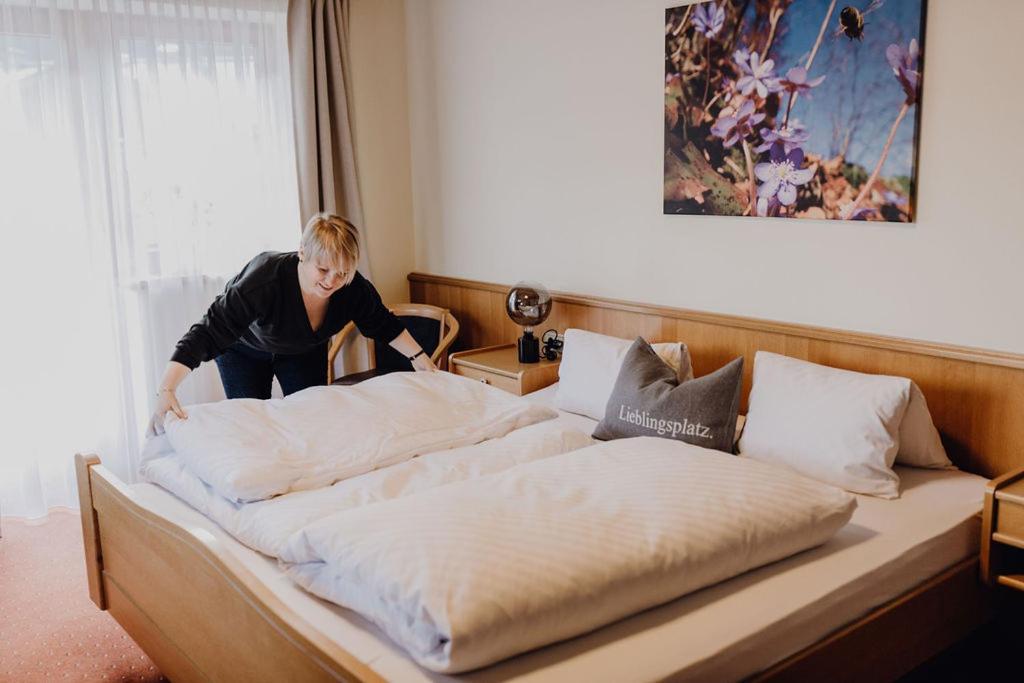 Dorfcafe Unken Hotelpension Swirtshaus Im Dorf エクステリア 写真