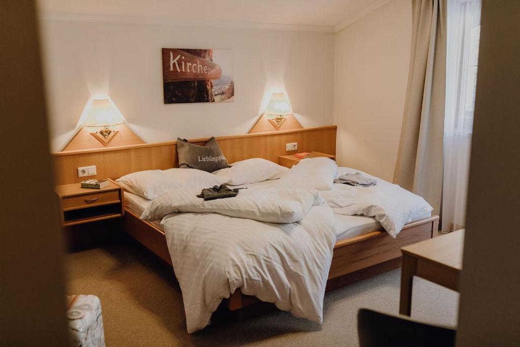Dorfcafe Unken Hotelpension Swirtshaus Im Dorf エクステリア 写真