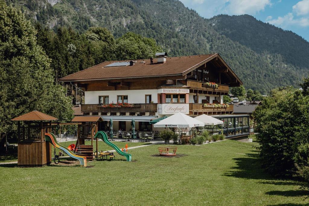 Dorfcafe Unken Hotelpension Swirtshaus Im Dorf エクステリア 写真