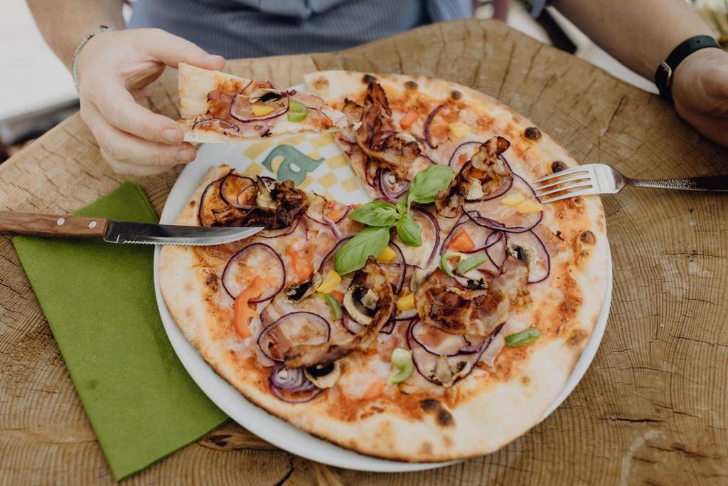 Dorfcafe Unken Hotelpension Swirtshaus Im Dorf エクステリア 写真