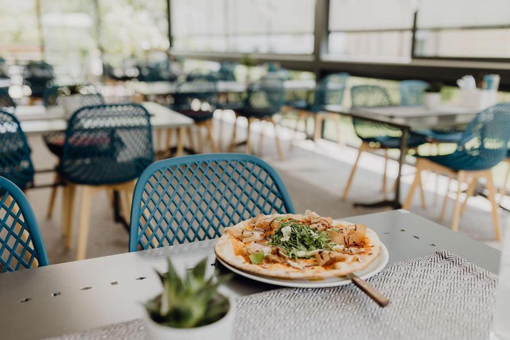 Dorfcafe Unken Hotelpension Swirtshaus Im Dorf エクステリア 写真